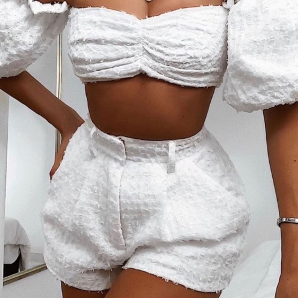 HOUSE OF CB - white high waisted shorts